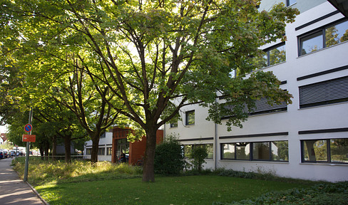 "Assisted living" relaxed and quiet living in old age, only for seniors over 60 years of age