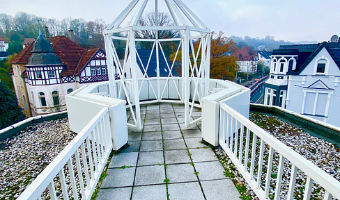 Maisonette-Penthouse mit EBK, 2 Balkonen und Dachterrasse mit Sparrenburgblick