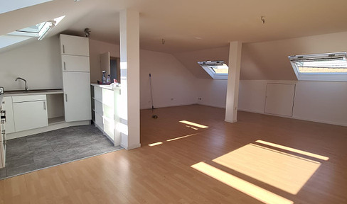 2 room attic apartment directly in the center (1-2 person household)