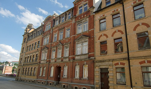 Helle 2-Raum-Mansardenwohnung mit Einbauküche