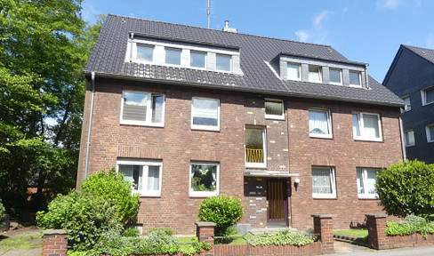 Freundliche DG-Whg. in gepflegtem 6-Familienhaus