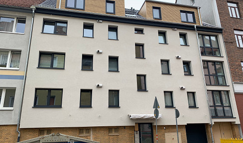 Newly built upscale 2-room top floor apartment in Hainholz