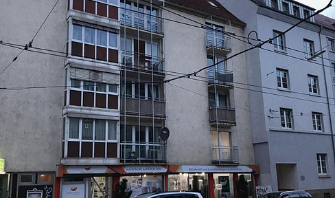 Zentral gelegene, gepflegte 3,5-Zimmer-Wohnung mit EBK in Karlsruhe