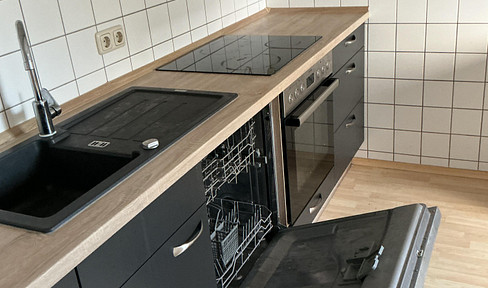 Stilvolle 2 Raum Dachgeschosswohnung Lichtdurchflutet / Zentrumsnah