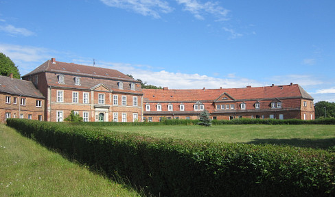 unique GUTSHAUS in semi-circular design near Müritz