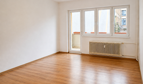 Attractive 2-room apartment with two balconies, located in a desirable area of Berlin-Kreuzberg.