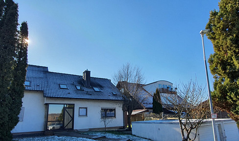 Modernisierte helle 5,5 Zimmer EG Whg. & großer EBK große Süd Terrasse mit Markise