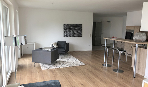 Exclusive, quiet, and very modern 4.5-room apartment with a large south-facing balcony, luxurious fittings, located on the 1st floor.