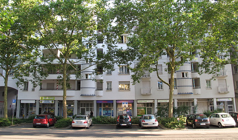 Ruhiges, zentrales Wohnen in hellen Räumen