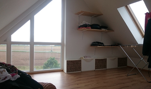 2,5 Zimmer DG Maisonette-Wohnung mit Fernblick über das Maifeld