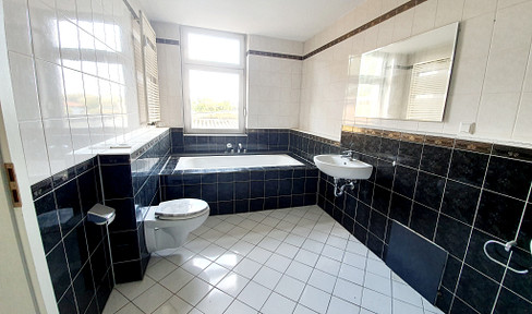 Große 2-Zimmer Hochparterre-Wohnung in Velten mit großem Tageslichtbad & Stellplatz