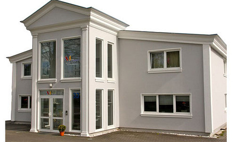 Hall with office in prime location