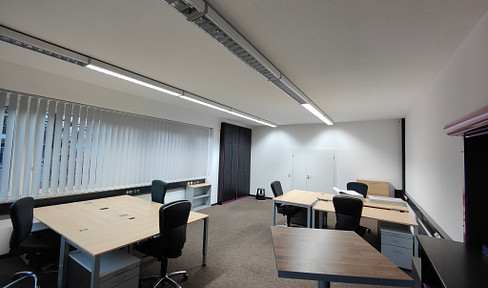 Small office in a productive environment with fiber optic internet VAT.