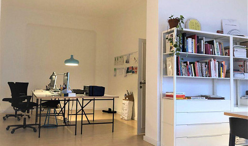 Modernized office space / store for sale in lively Eimsbüttel