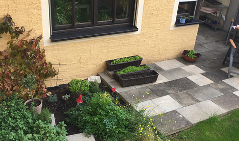 Living with your own garden – 2-room apartment with a separate entrance and terrace.