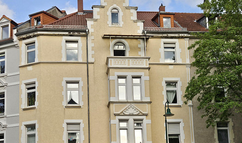 Sanierter Altbau! 3-Zi-Wohnung mit Balkon im 1.OG im beliebtem Martinsviertel