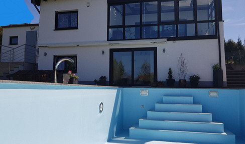 2 semi-detached houses or two-family house with extension in cul-de-sac location
