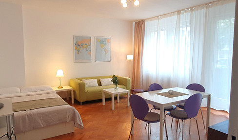 Bright furnished studio with balcony near Lietzensee, Charlottenburg