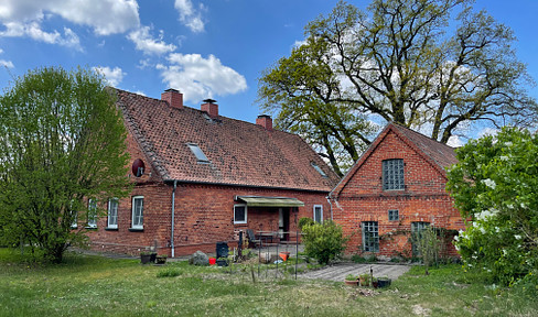 Reserviert - Renovierungsbedürftiges Haus in Breetze