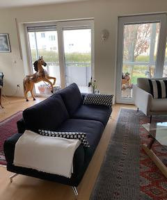 Helle 3 Zimmerwohnung mit Balkon,Wintergarten und Carport Stellplatz