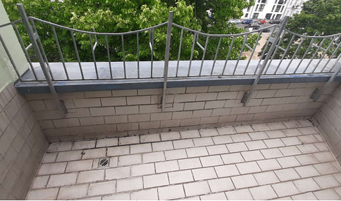 3 room apartment DG, terrace, fitted kitchen, Neukölln Kiez