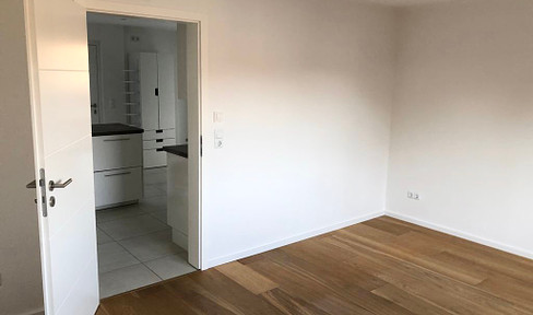 Bright, modern 2-room apartment with EBK in Wächtersbach city center