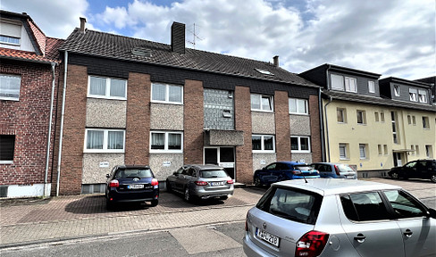 2 Zimmer DG Wohnung mit Balkon inkl. PKW Stellplatz