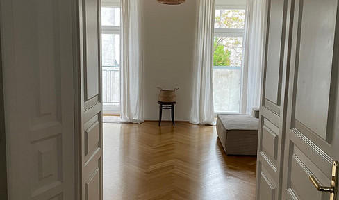 Charmante und ruhige Altbauwohnung mit Terrasse, Nähe zum AKH