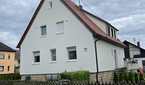Spacious 2.5 room apartment in a quiet location with upscale furnishings