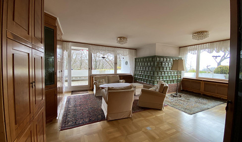 Spacious and well-kept/partially furnished 3-room apartment with garden, terrace and distant views