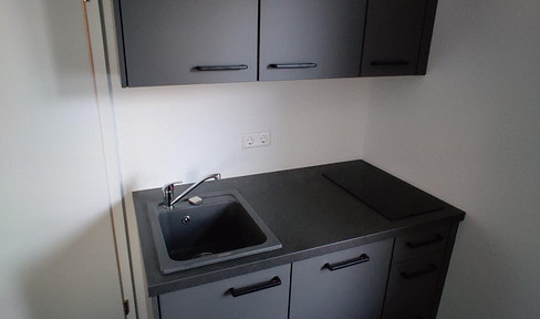 108-05  1-Zimmer-Wohnung mit Einbauküche und Tageslichtbad