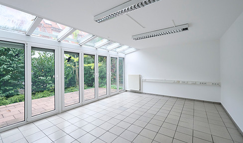 60435 Frankfurt am Main, near Hügelstraße, beautiful, bright rooms, quiet location and conveniently located!