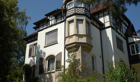 Free of commission - Living in the center/ basement - Bismarckstraße