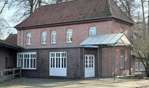 Jugendstilvilla an einer historischen Wassermühle