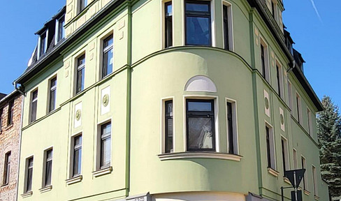 Investment property: Multi-family house with commercial unit - currently rented, for sale due to the owner's age.