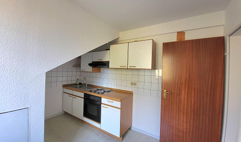 Geismar Nähe IGS, Kiesseestraße: Schöne 2-Zimmer-Wohnung Kie DG links E6