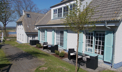 No-fee, one-room apartment available in Seedorf, located on the Neuensiener Lake, and a second apartment in the same building.