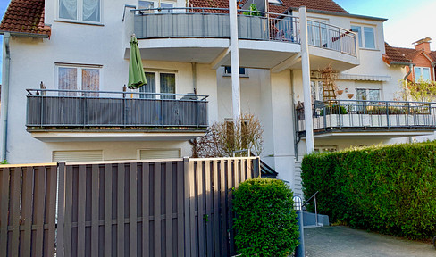 3-bedroom maisonette apartment with garage in Frankfurt – Excellent return on investment (5.5%) or suitable for personal use!