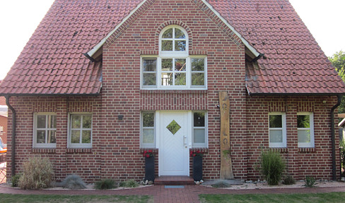 Modern detached house in the countryside yet central