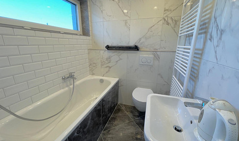 First occupancy after renovation 3 rooms, 2 bathrooms and elevator