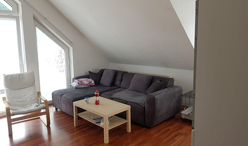 WBS required - Light-flooded, friendly 3-room attic apartment with balcony