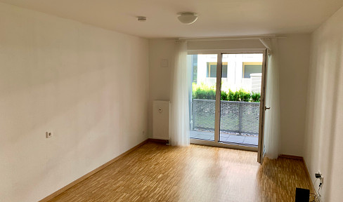 Modern, as-new 1-room apartment with balcony and fitted kitchen in a central location