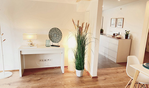 Bright, completely renovated 4 room top floor apartment in Markt Indersdorf with balcony & small garden