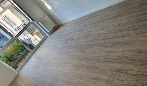 2 Zimmer mit Balkon - renoviert und bereit für Dich/Euch