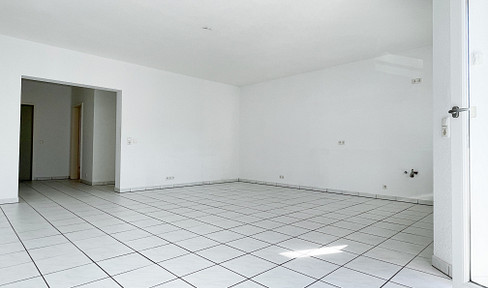 Helle, moderne 2-Zi-Wohnung mit 2 Balkons und Aufzug