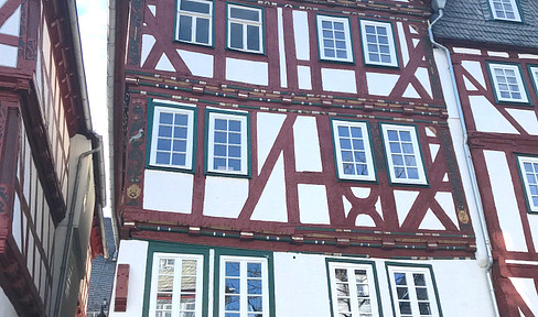 Super Lage im Herzen von Herborn - Doppelhaushälfte 130 qm zu vermieten