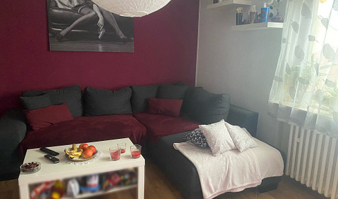 Single und junge Paare aufgepasst: 2 - Raum - Wohnung mit Balkon und EBK