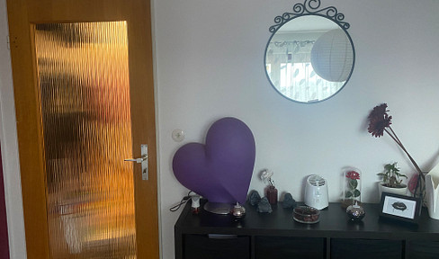 Single und junge Paare aufgepasst: 2 - Raum - Wohnung mit Balkon und EBK