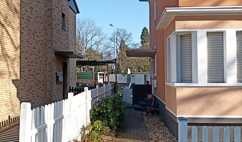 Exclusive renovated 3-room DG maisonette apartment Lev Schlebusch