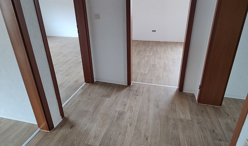 Schöne 2-ZKB in Heidesheim mit Balkon!